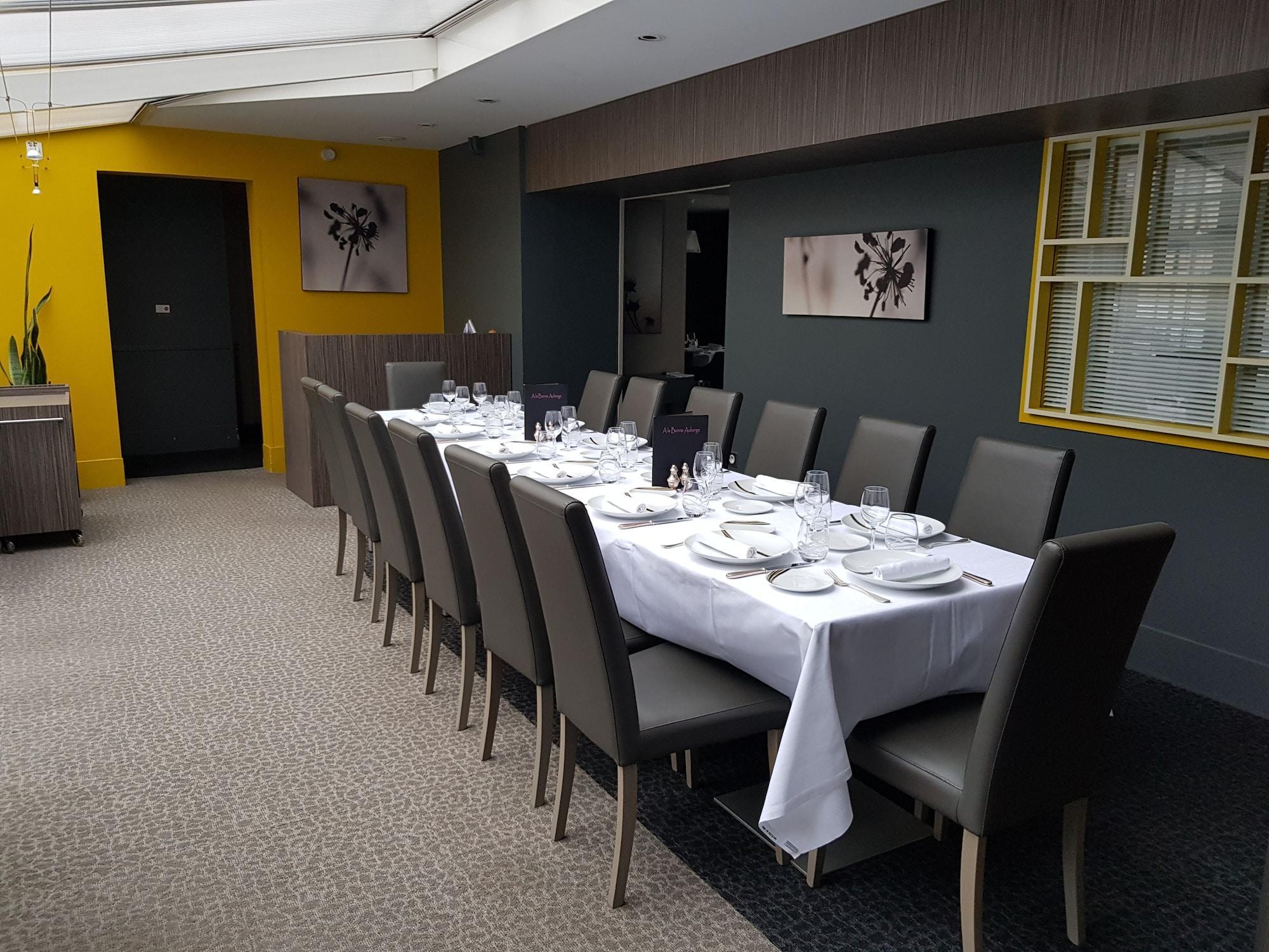Logis Hotel A La Bonne Auberge Λαβάλ Εξωτερικό φωτογραφία